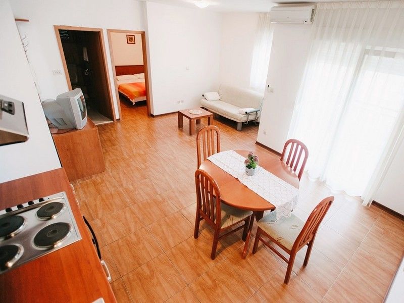 Hotel de apartamente Malo Arbanija